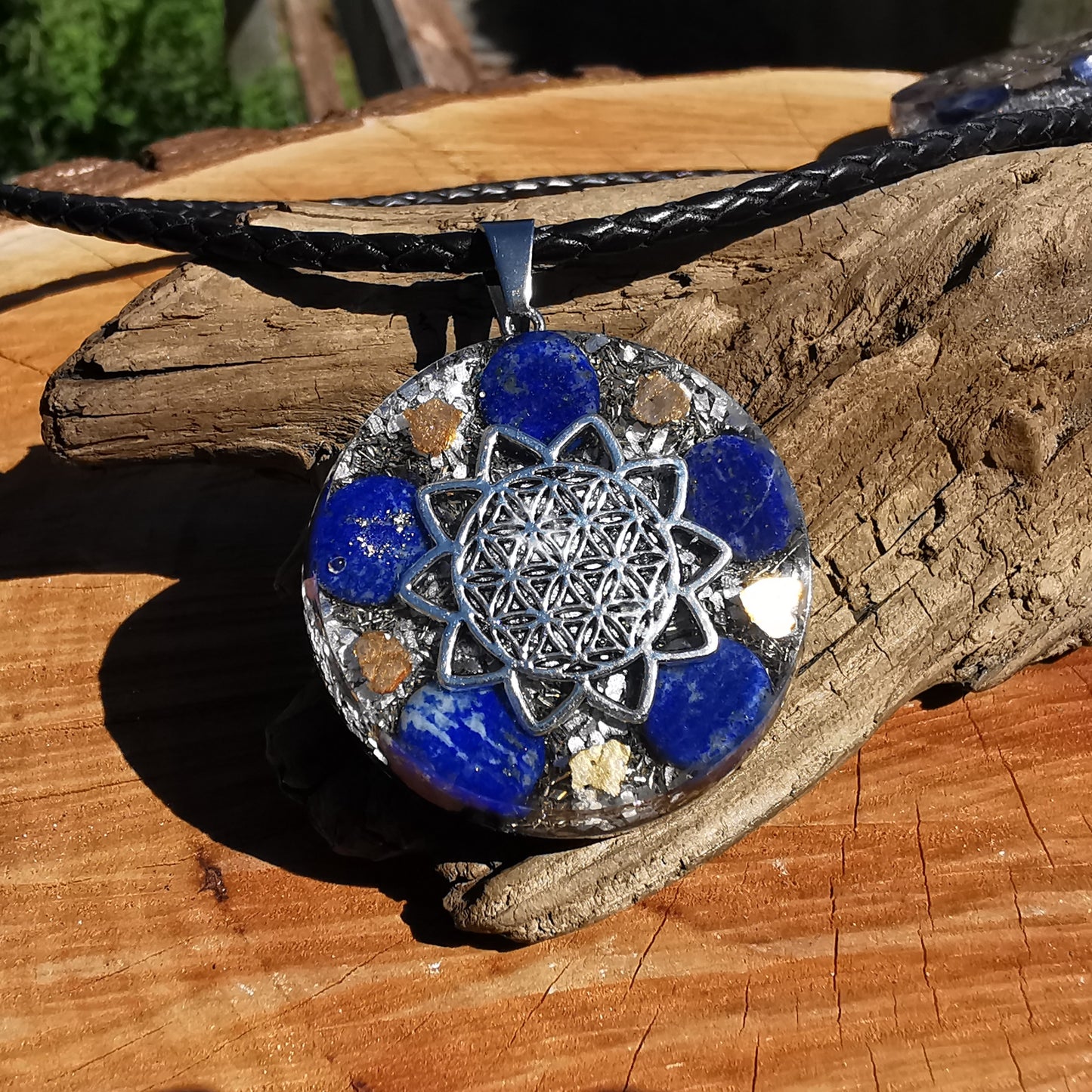 Grosser Orgone Anhänger WAHRHEIT mit LAPISLAZULI Lebensblume silber
