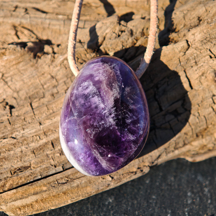 Amethyst Chevron (Innerer Frieden - Vitalität) Anhänger Trommelstein gebohrt 9 Stück zur Auswahl