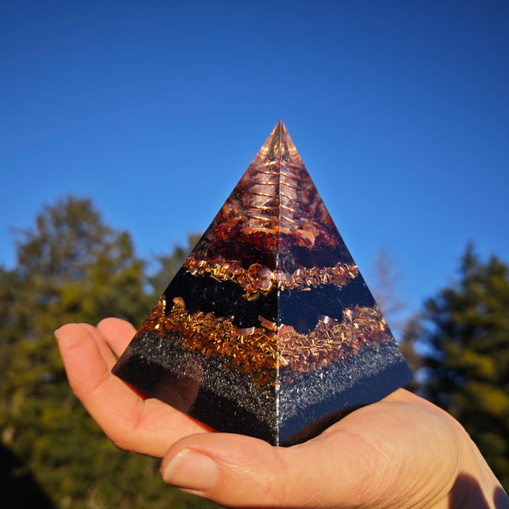 Orgone Tesla Pyramide WIDERSTANDSKRAFT Bergkristall Granat Zirkon Karneol Turmalin Schungit→9.5cm ↑11cm