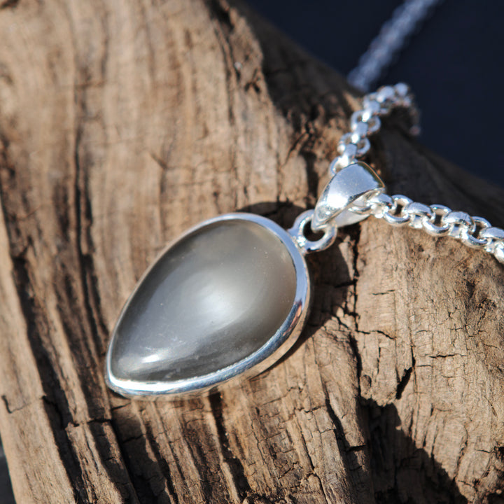 Mondstein grau Tropfen einmalige Extraqualität gefasst in Silber 925