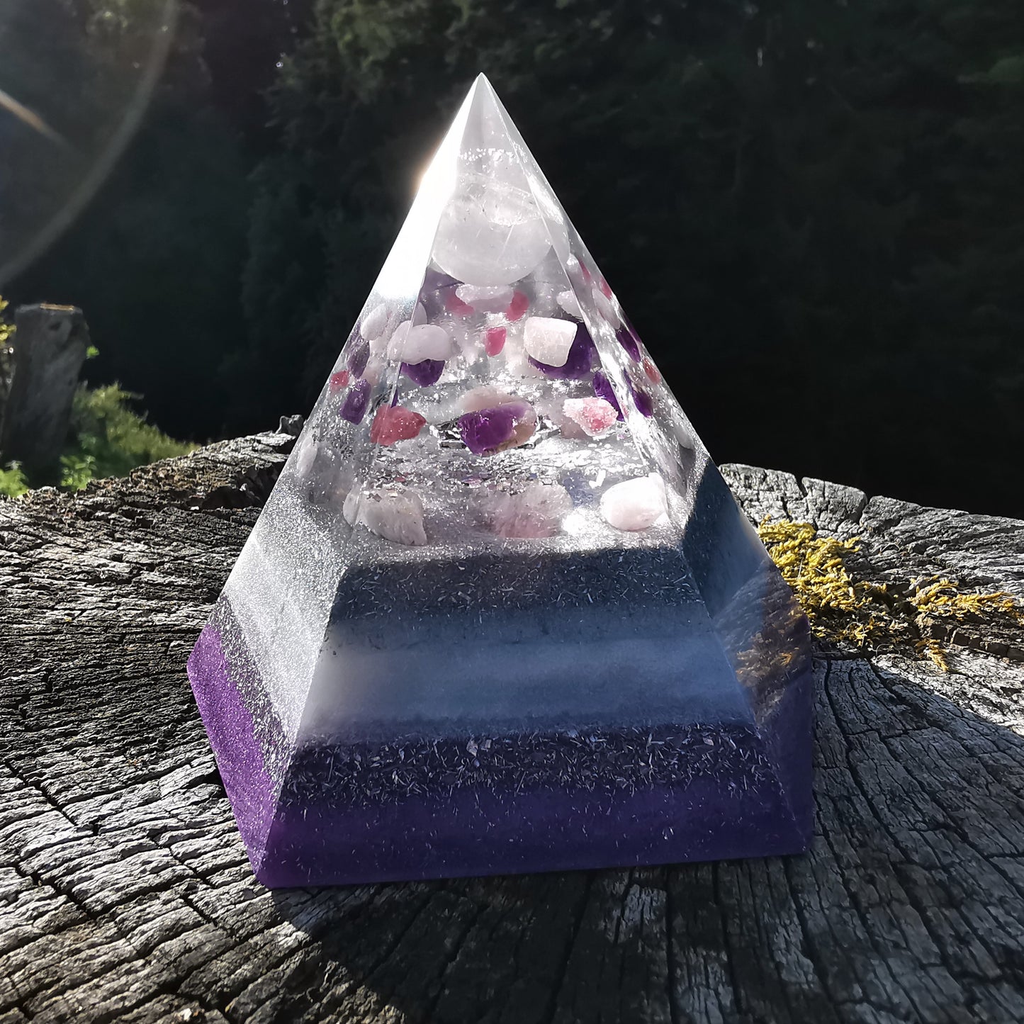 Orgone Pentagonal Pyramide LIEBE & HARMONIE 12.5cm