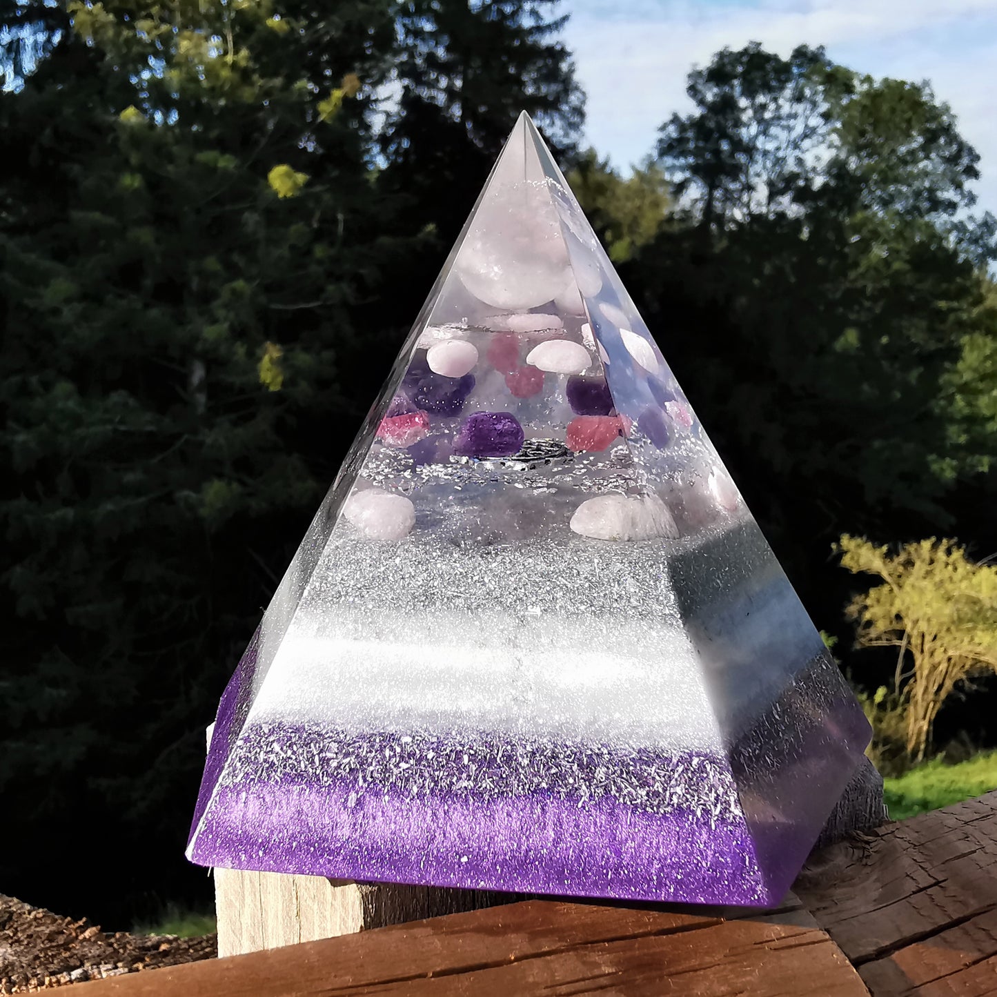 Orgone Pentagonal Pyramide LIEBE & HARMONIE 12.5cm