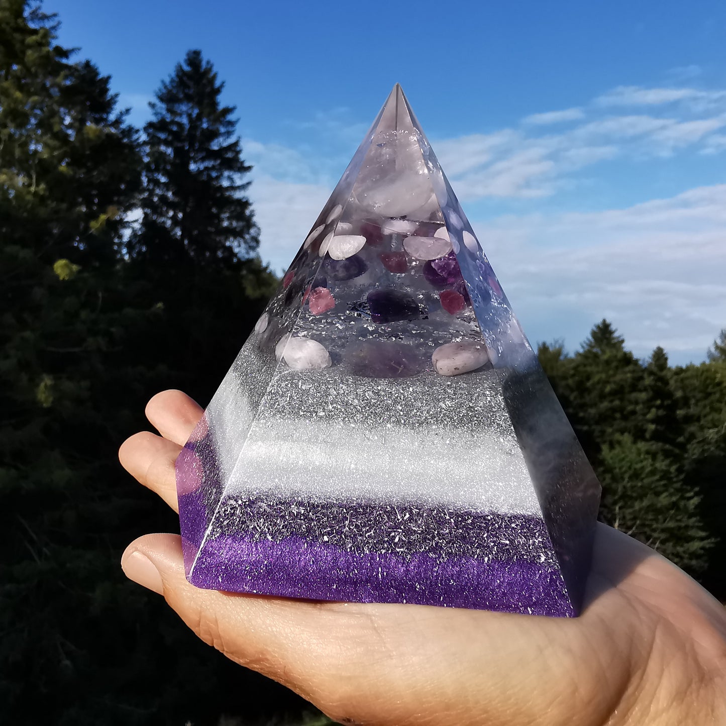 Orgone Pentagonal Pyramide LIEBE & HARMONIE 12.5cm