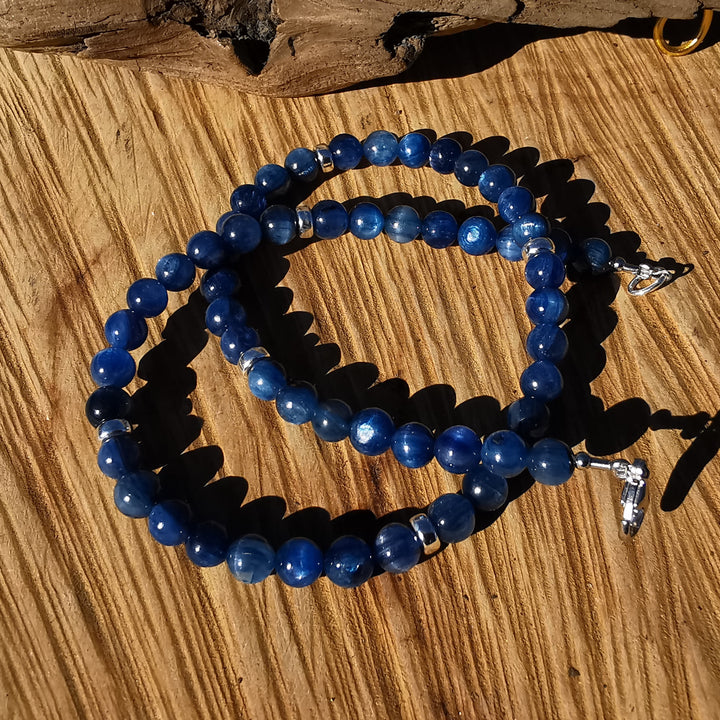 Edelsteinkette INNERE STÄRKE mit Kyanit in EXTRAQUALITÄT 7mm Kugeln S925