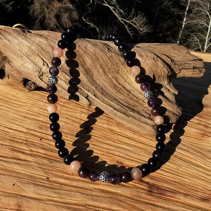 Edelsteinkette ZUFRIEDENHEIT mit Regenbogenobsidian Sonnenstein Granat & Amethyst 6mm Kugeln S925