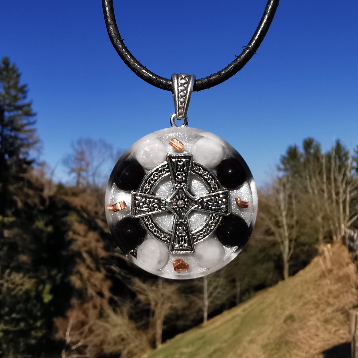 Orgone Anhänger BEFREIUNG & EMF NEUTRALISIERUNG Baryt & Schungit Kelten Kreuz