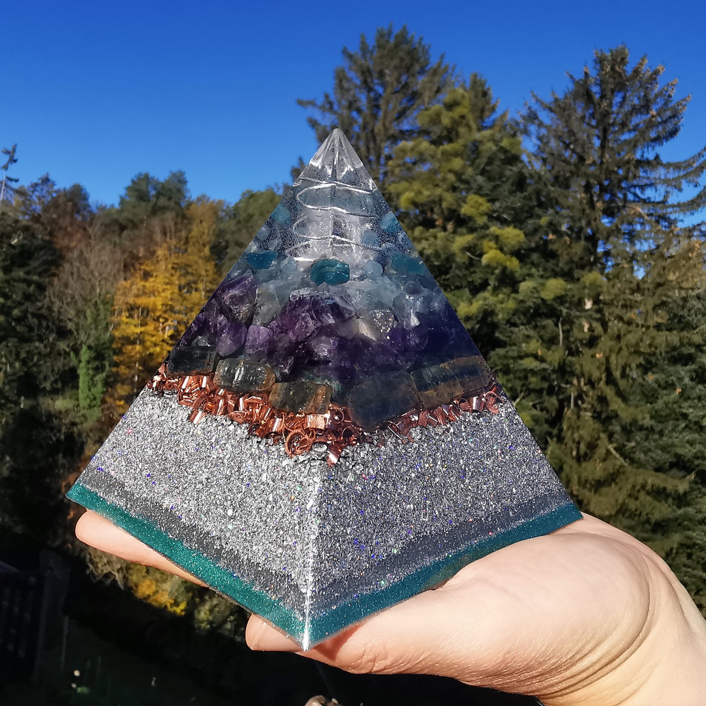 Orgone Pyramide AUFWÄRTS 11.5cm