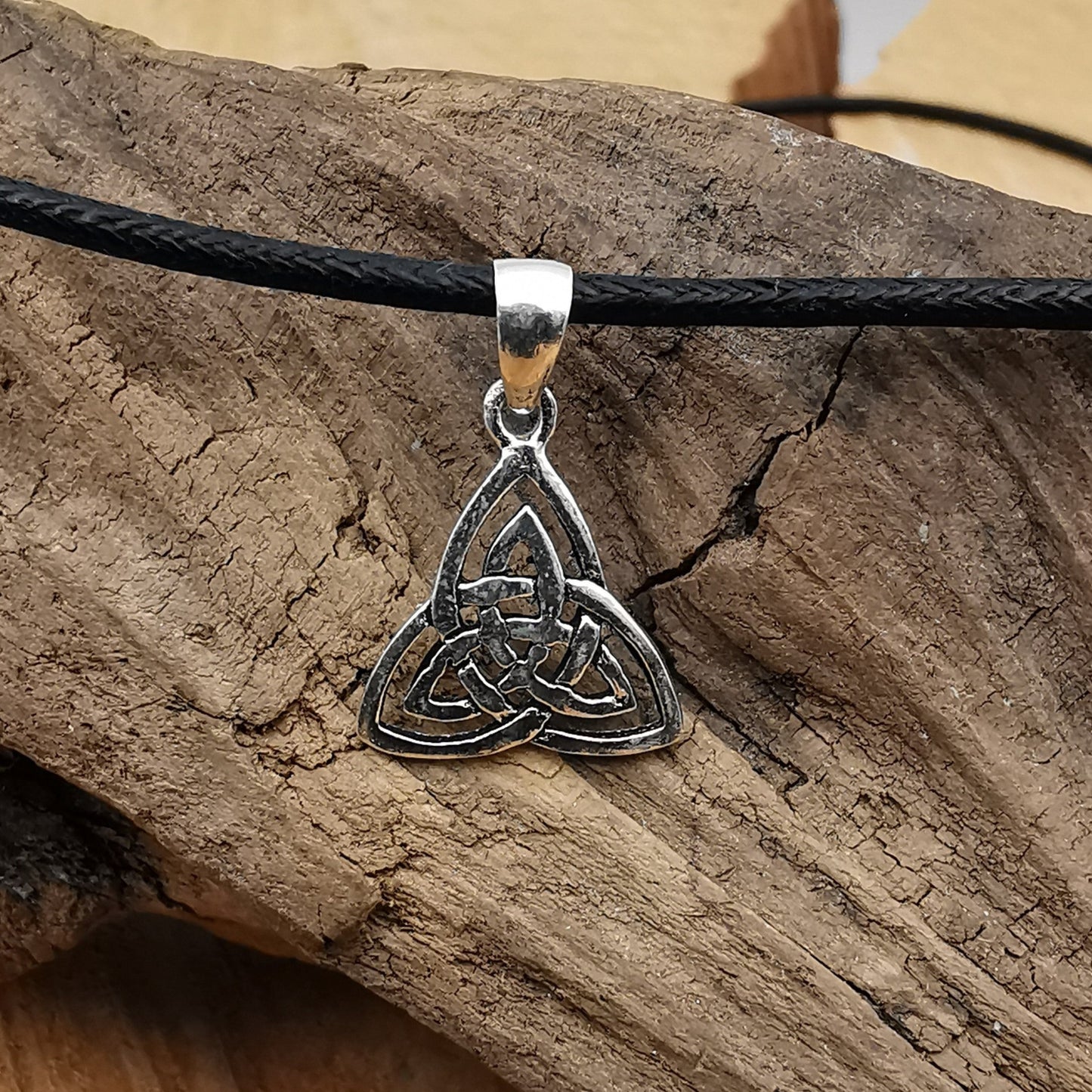 Anhänger KELTISCHE TRIQUETRA 15mm Silber 925 mit kostenlosem Baumwollband