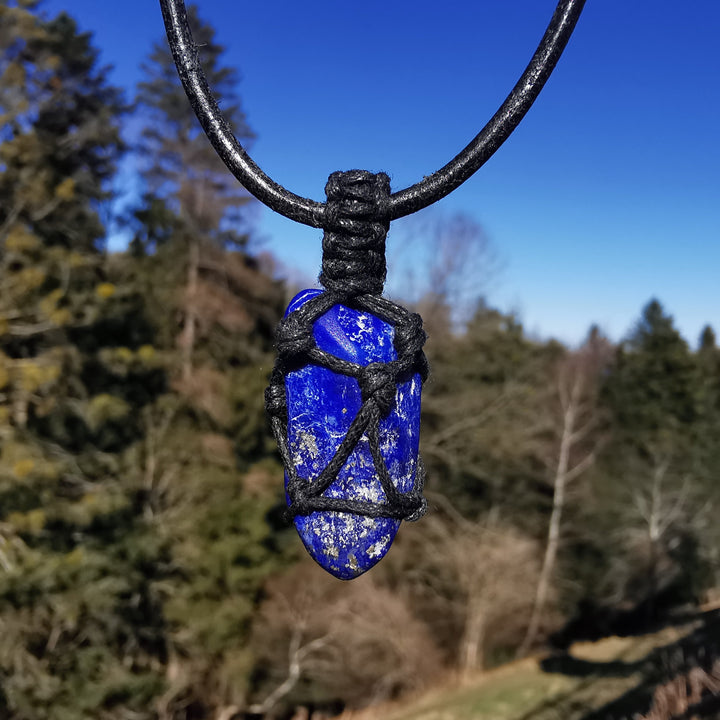 Lapislazuli von Hand eingeflochten (2)