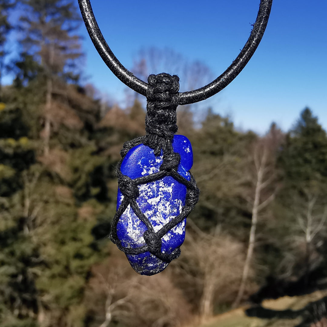 Lapislazuli von Hand eingeflochten (2)