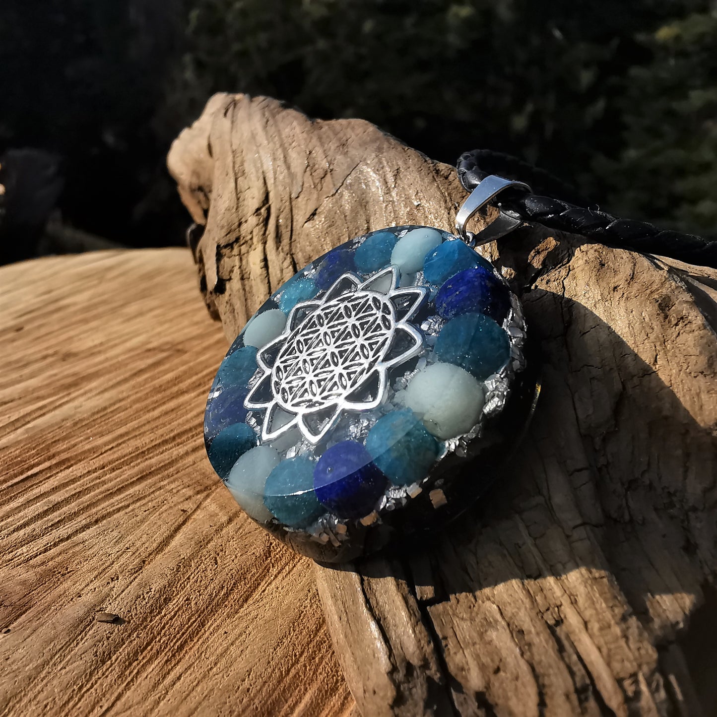 Orgone Anhänger STÄRKE, WAHRHEIT & INNERE RUHE special EMF Protection mit E-Link Lebensblume
