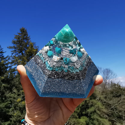 Orgone Hexagonal Pyramide INNERE RUHE 11cm
